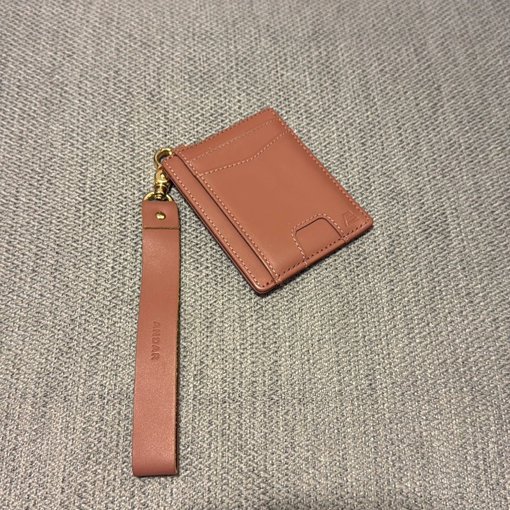 Andar Denner wallet 
Mauve